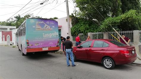 Autob S Choca Contra Autom Vil Desde El Balcon