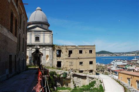 Rione Terra Le Origini Della Rocca Millenaria ArcheoFlegrei