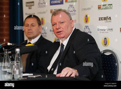 Leeds united manager steve evans press conference elland road hi-res ...