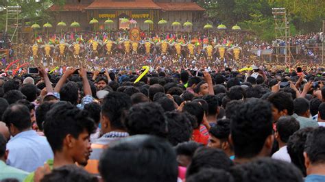 Kudamattam-Thrissur Pooram-02 » De Kochi - Photographic Journal