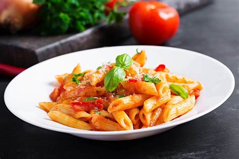 Cómo hacer la famosa penne alla arrabbiata Comedera Recetas tips y