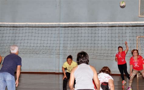 Voleibol Adaptado para Idosos Agência Sorocaba de Notícias