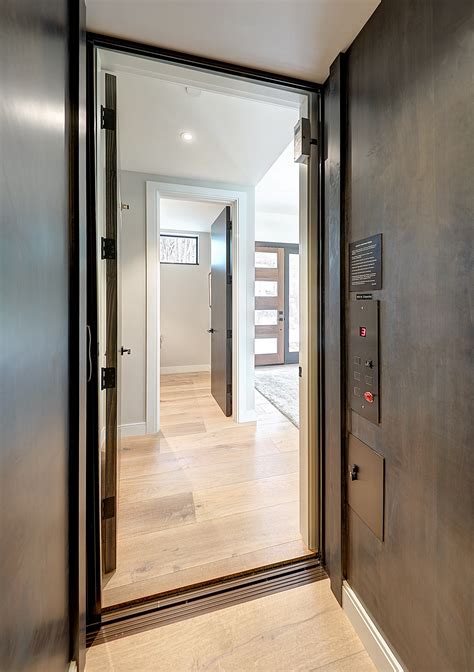 Modern Lake Living – Grove Development