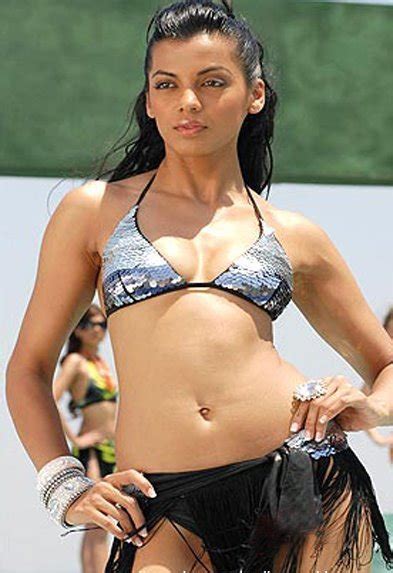 Wallpaper 7 Bollywood Actress Bikini HD Wallpapers