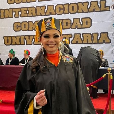 Soporten Carmen Campuzano Presume Doctorado Honoris Causa La