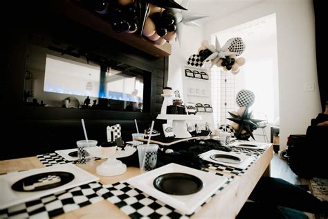 VANS Birthday Party Ideas | Photo 1 of 27 | Catch My Party