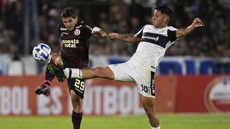 Universitario Vs Gimnasia De La Plata Por La Copa Conmebol