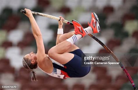 Holly Bradshaw Pole Vaulter Photos And Premium High Res Pictures