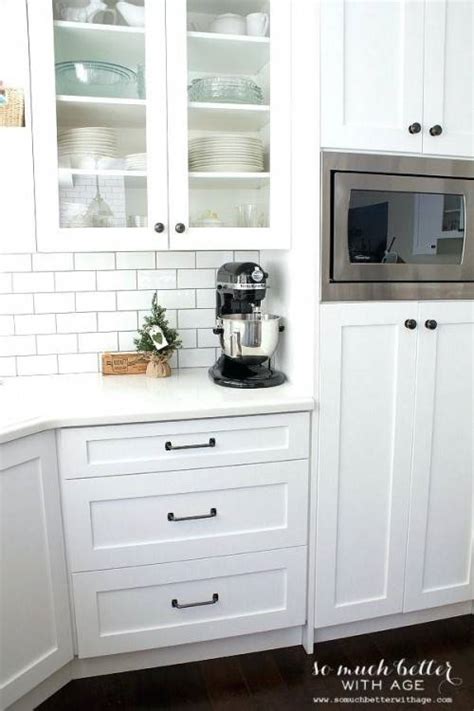 White Kitchen Cabinet Knob Ideas Juameno