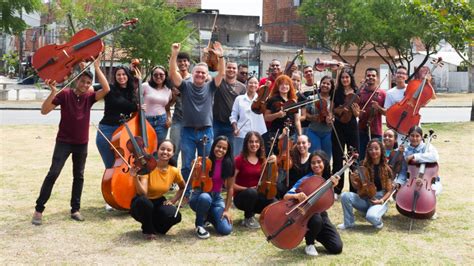 Orquestra Crian A Cidad Se Apresenta Diante Do Papa Em Concerto Pela Paz