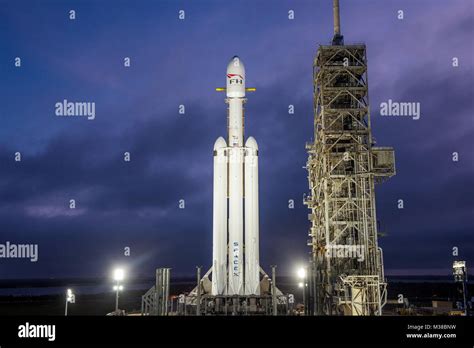 Falcon Heavy Demo Mission S 11 Stock Photo Alamy