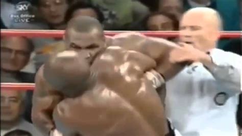 Must Watch Mike Tyson Bites Evander Holyfield Ear June 281997 Youtube