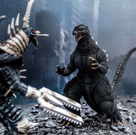 Sh Monsterarts Godzilla 2004 Godzilla Final Wars Millennium Bandai