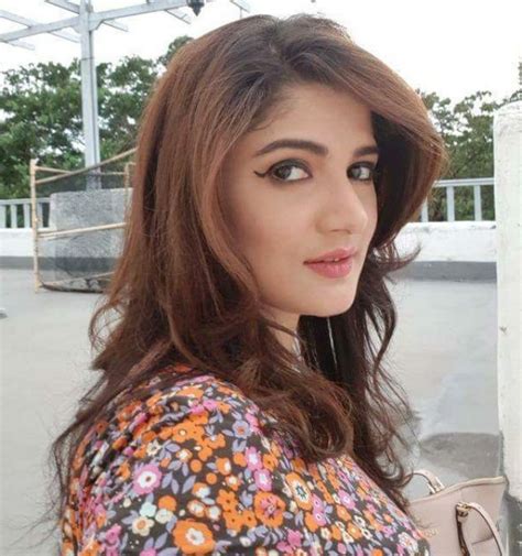 Srabanti Chatterjee Hd Wallpaperhairfacehairstyleeyebrowbrown Hair