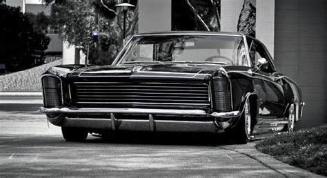 Custom Buick Riviera Lowrider