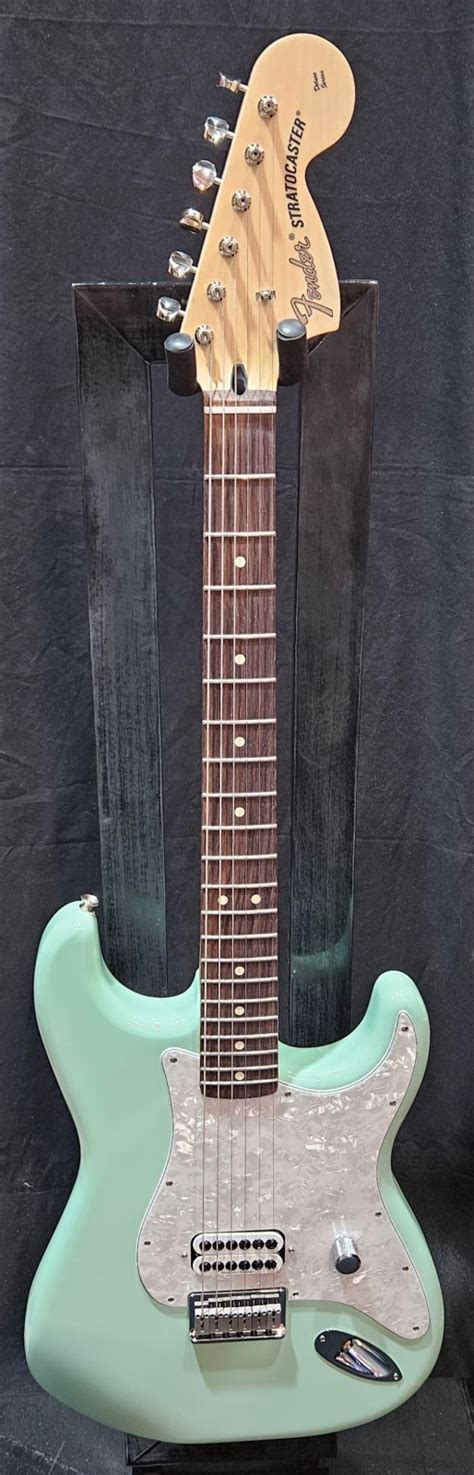 Fender Limited Edition Tom Delonge Stratocaster Surf Green 2023 717669549787