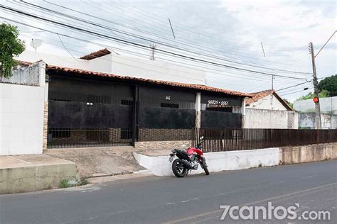 Casa na Rua Governador Tibério Nunes 655 Frei Serafim em Teresina