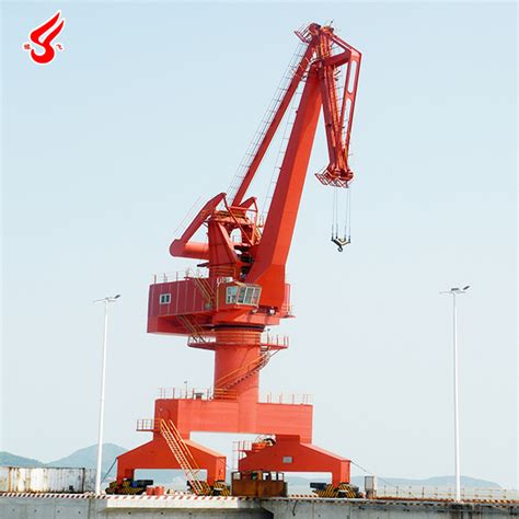 Shipyard Four Link Door Base Boom Crane Port Gantry Container Crane