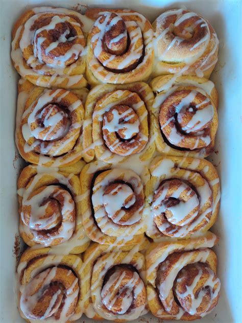 Cinnamon Rolls Made Using The Recipe From Minimalist Baker 😍 R Breadit