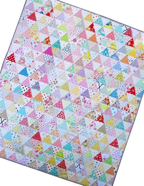 Red Pepper Quilts: Equilateral Triangle Quilt - A Finished Quilt