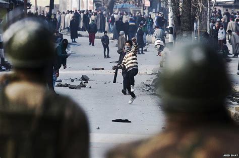 In Pictures Pellet Guns Maim Kashmir Protesters Bbc News