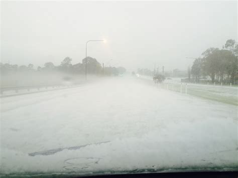 Hailstorm: Spectacular 25 April 2015 hail storm and hail drifts - Extreme Storms