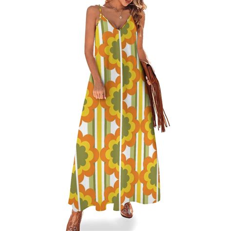 1970's Pattern / Retro 70s Vintage Seventies style Sleeveless Dress
