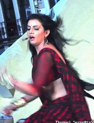 Actress Hot Gifs Akshara Singh 02