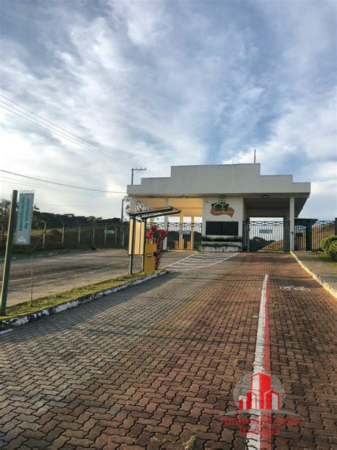 Terreno em condomínio à venda no bairro Condomínio Terras de Santa