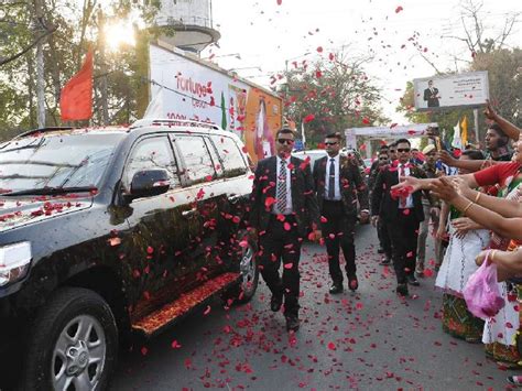 Pm Modi Road Show In Guwahati Assam Tripura Pm मोदी का असम के