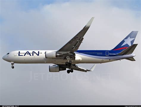 CC CWG Boeing 767 316 ER LAN Airlines Roberto Leiro JetPhotos