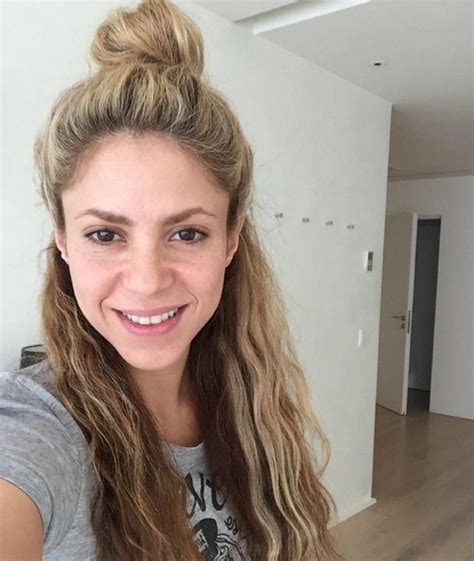 Shakira No Makeup | Saubhaya Makeup