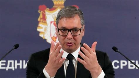 Vučić izdao naredbu da se podigne borbena gotovost Vojske Srbije na