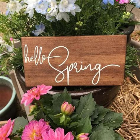 40 Charming Spring Sign Ideas To Celebrate The Season