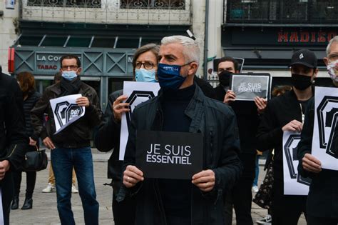 On ne veut pas de la charité on demande juste à travailler le cri