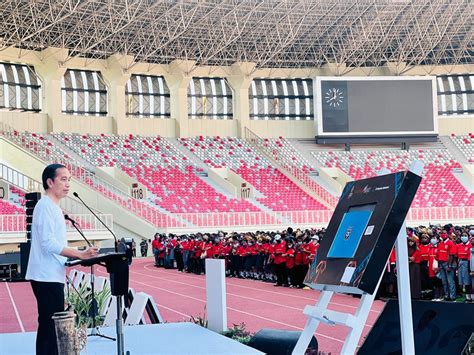 Presiden Jokowi Luncurkan Papua Football Academy Indonesiaku Satu