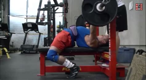 How To Improve Your Bench Press Arch – PowerliftingToWin