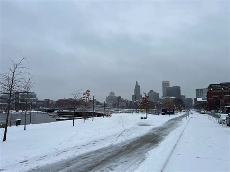 Snow creates slick roads across Southern New England | ABC6