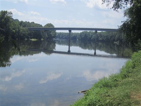 File:James River at Scottsville, VA IMG 4186.JPG - Wikipedia