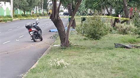 Por Exceso De Velocidad Motociclistas Derrapan Y Mueren Al Instante