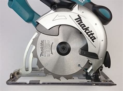 Makita DSS501Z Akku Handkreissäge Leicht und Kompakt