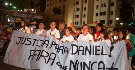 Con velatón recuerdan a Daniel Zamudio a dos años del ataque que le