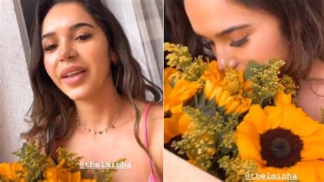 Ex Bbb Gizelly Bicalho Se Emociona Ao Ganhar Flores De Thelma Assis