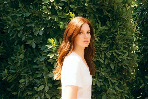 Singer Celebrity Women Lana Del Rey Redhead Women Outdoors Hd