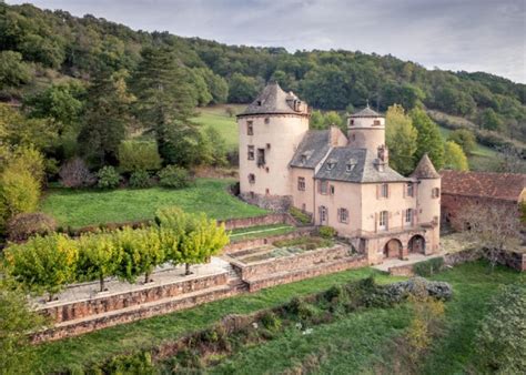 Dreamy abandoned European mansions and castles | lovemoney.com