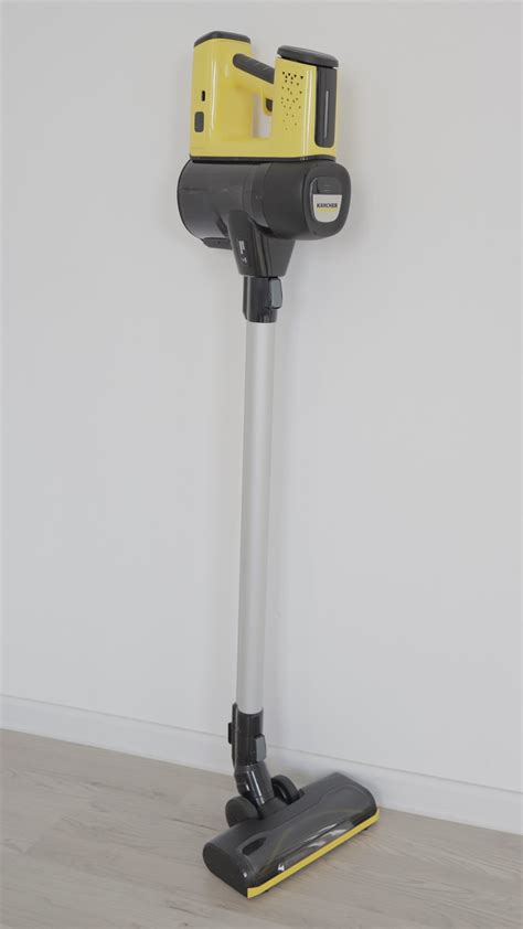 Aspirator vertical fără cablu Karcher VC 7 Cordless yourMax - review