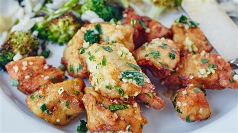 Jacques Pépin's Garlic Chicken Breasts with Garlic and Parsley | Recipe Cart