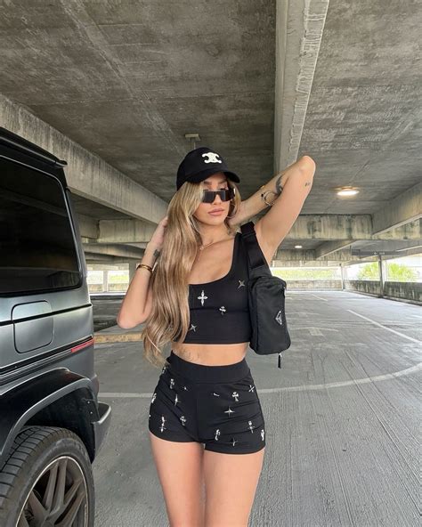 Melanie Ortiz (@melanie_ortz) • Instagram photos and videos