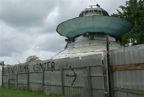 The Carpetbagger: South Carolina's UFO Welcome Center