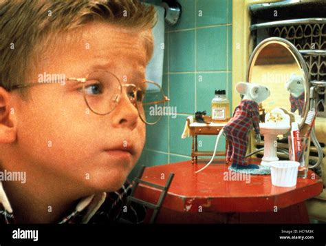 STUART LITTLE, Jonathan Lipnicki, Stuart Little, 1999 Stock Photo - Alamy